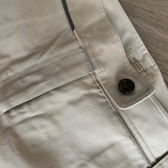 Burberry shorts - Picture 4 of 5